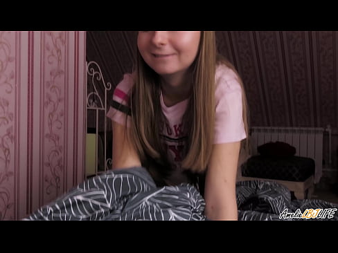 ❤️ Blondie Sucks BFF ของเธออย่างสุดซึ้งและได้รับ Cum ในปากของเธอ ❤️ แค่โป๊ ที่ th.hqpornvideos.ru ️❤